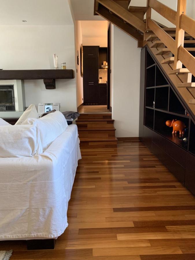 Near Como, Charming Apartment With Fireplace กรานดาเต ภายนอก รูปภาพ
